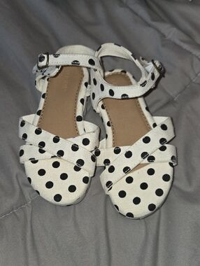 Old Navy White Polka Dot Sandals with Black Dots